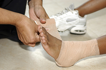 Ankle Sprains Treatment in the Clark County, NV: Las Vegas (Paradise, Summerlin South, Spring Valley, Enterprise, Winchester, Sunrise Manor, Sloan, Blue Diamond, Henderson) areas